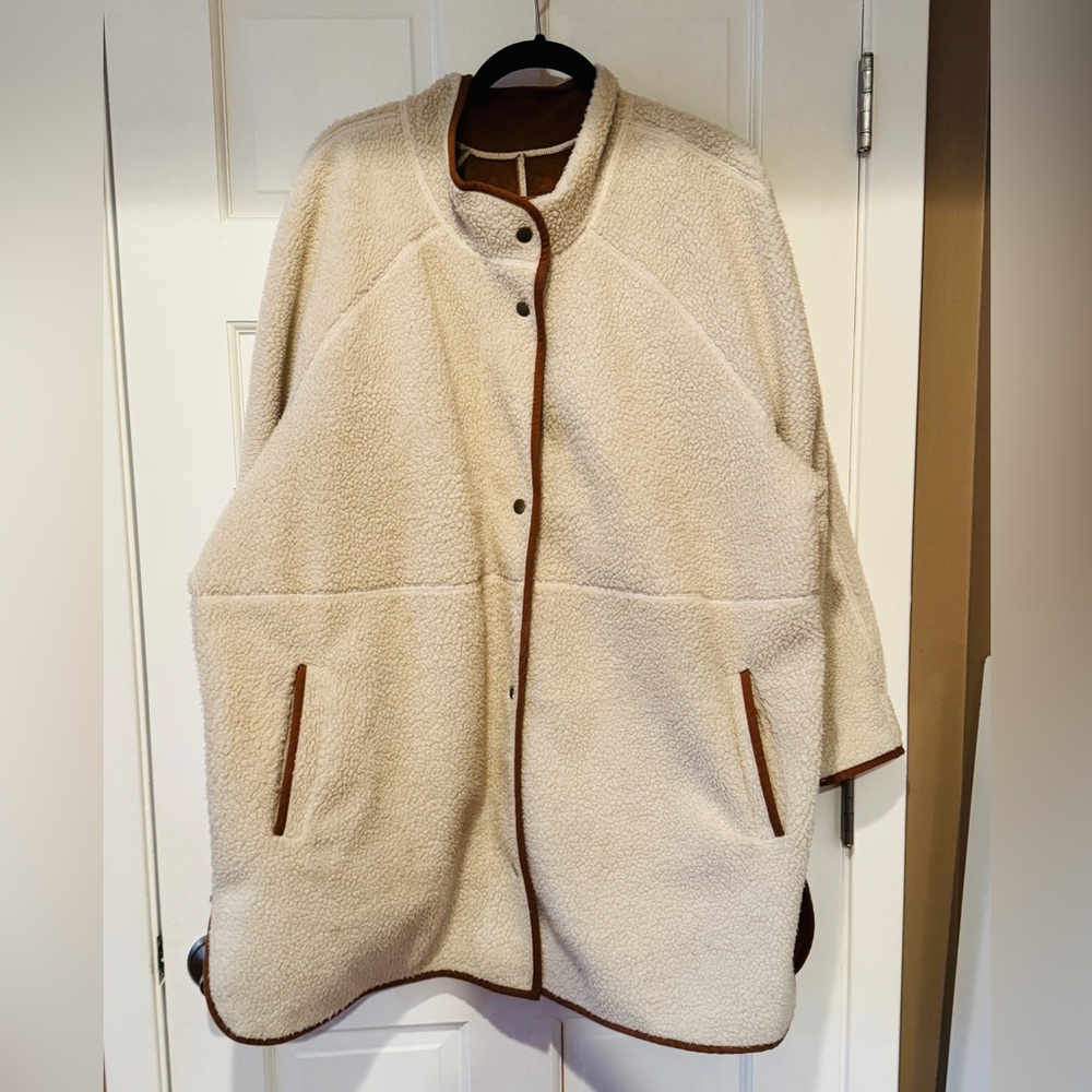 Old Navy Cozy Cream Sherpa Jacket with Brown Accents XL-2XL no tags